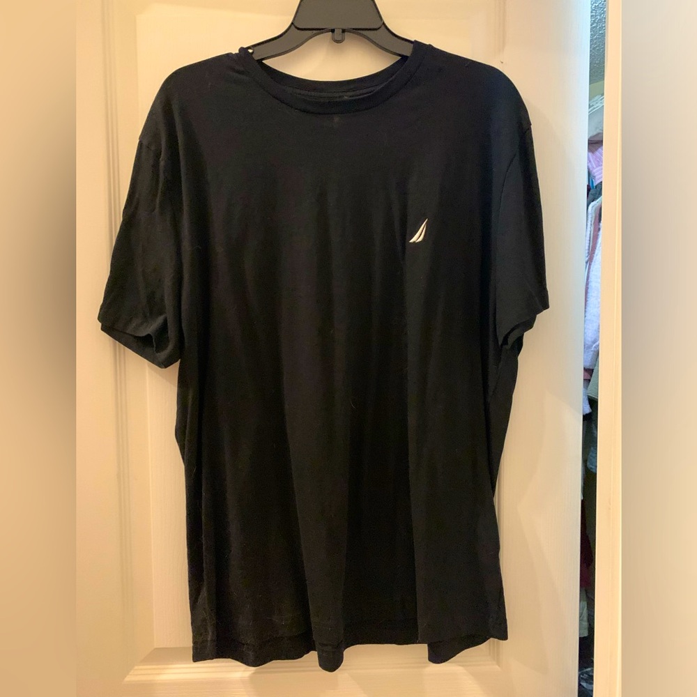 Men’s Nautica t shirt. Great condition.  XL
